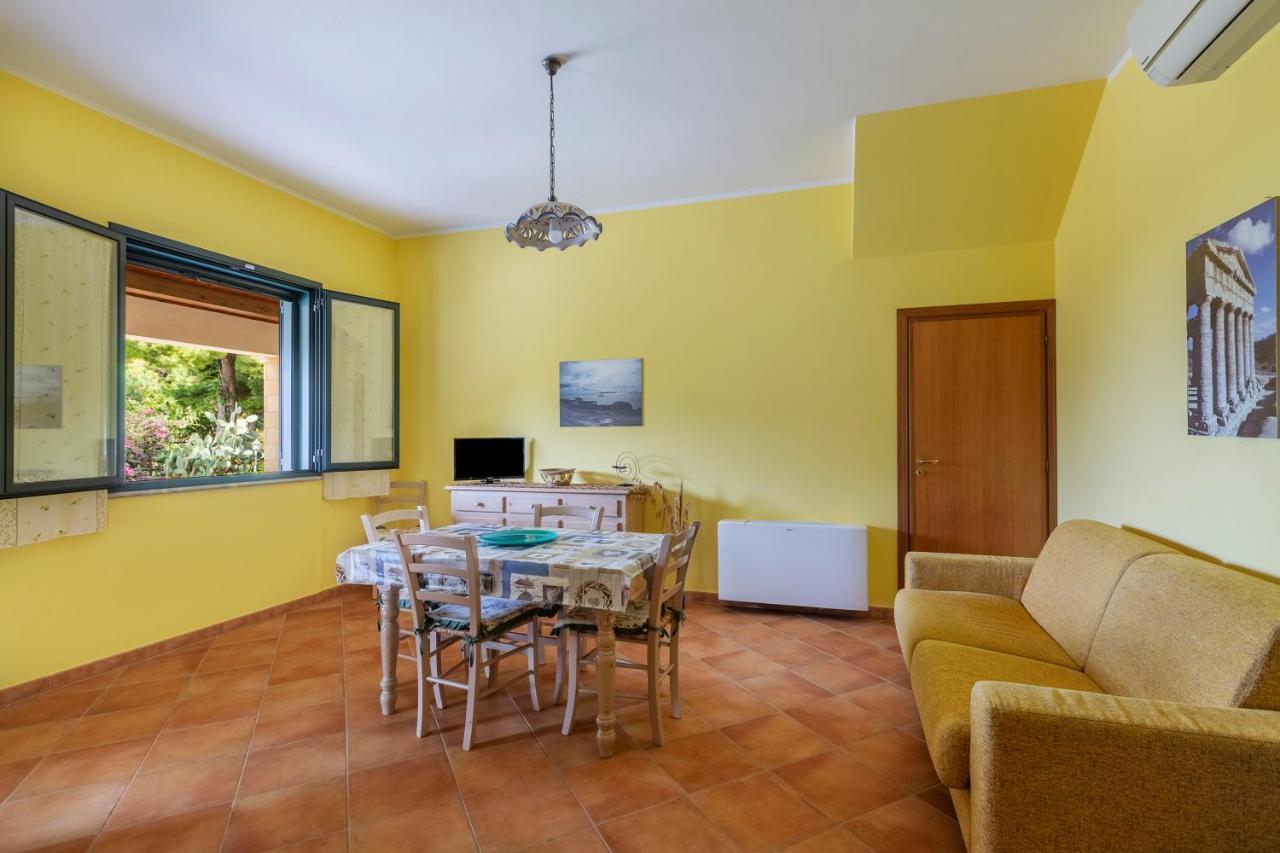 Brezza D'Estate Apartment Valderice Exterior photo