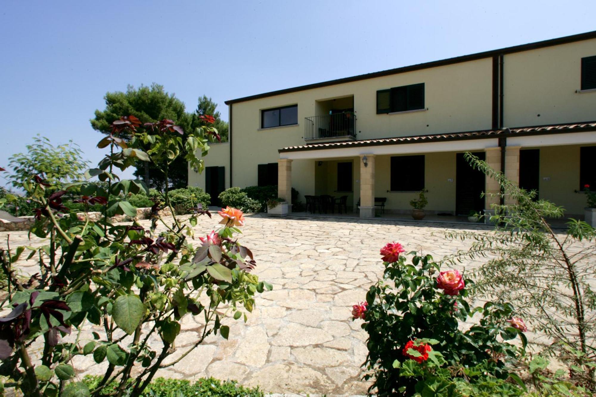 Brezza D'Estate Apartment Valderice Exterior photo